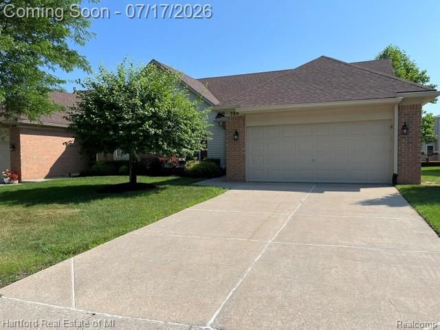 386 N Oak Drive, Commerce Charter Township, MI 48390