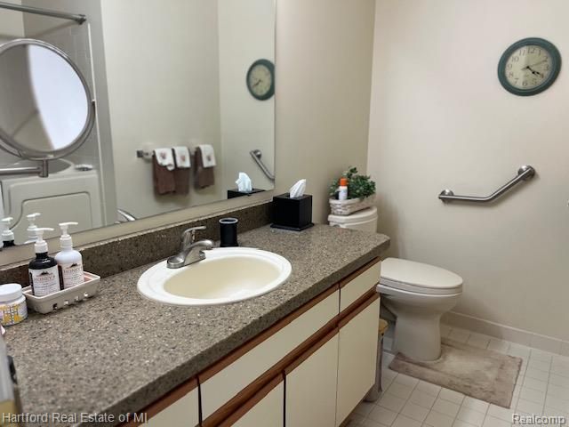 386 N Oak Drive, Commerce Charter Township, MI 48390