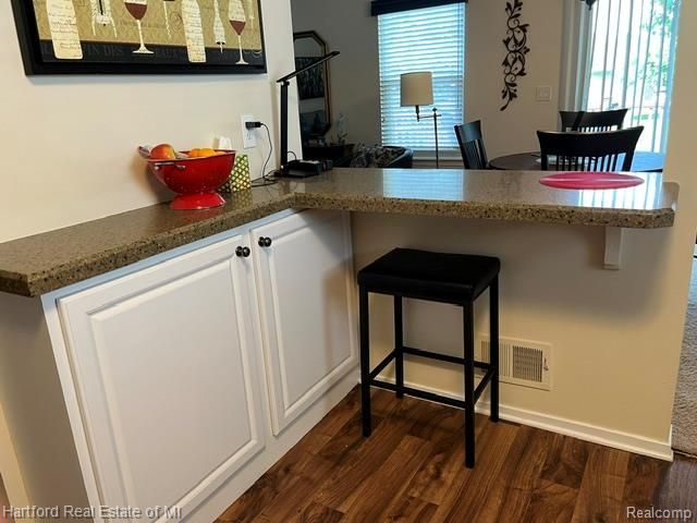 386 N Oak Drive, Commerce Charter Township, MI 48390
