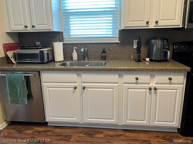 386 N Oak Drive, Commerce Charter Township, MI 48390