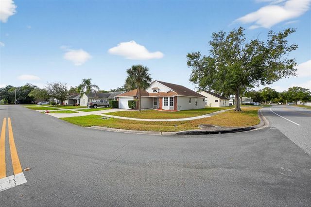233 S ABERDEEN CIRCLE, Sanford, FL 32773
