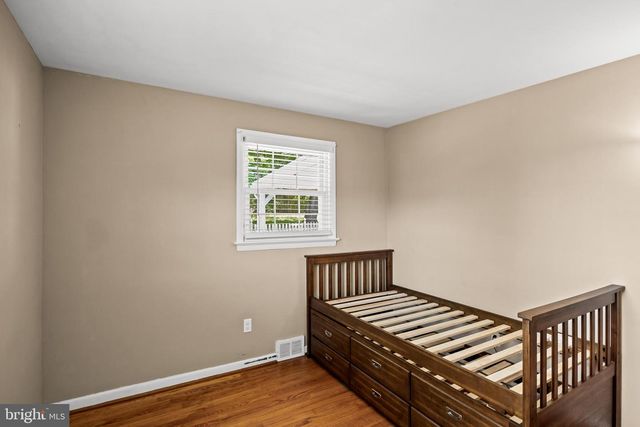 18 HOOD DR, Bridgeton, NJ 08302
