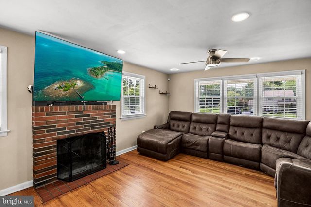 18 HOOD DR, Bridgeton, NJ 08302