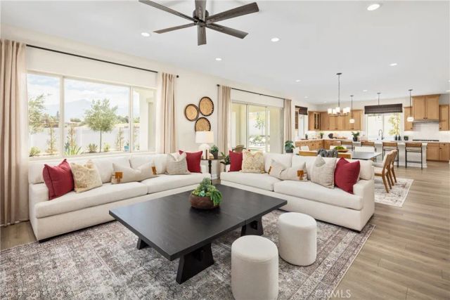 1452 Moore Street, Redlands, CA 92374