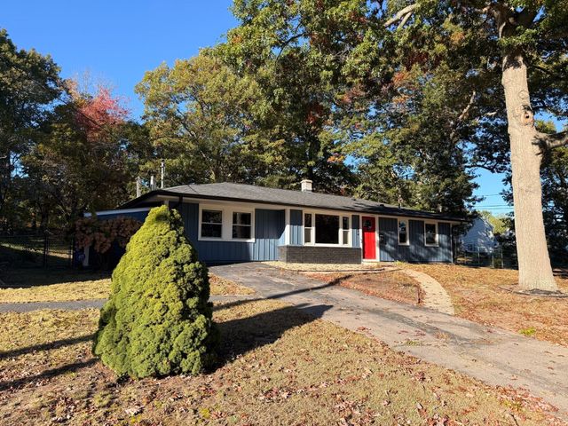 124 Sharon St, Brockton, MA 02302