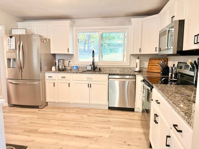 124 Sharon St, Brockton, MA 02302