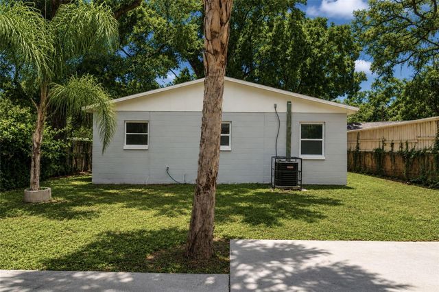 9412 N ELMER STREET, Tampa, FL 33612