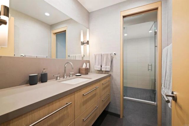 2110 Avenida De La Playa C, La Jolla, CA 92037