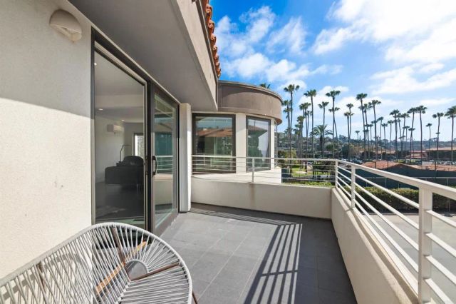 2110 Avenida De La Playa C, La Jolla, CA 92037