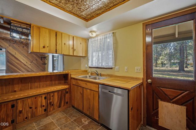 52975 Plainview Lane, La Pine, OR 97739