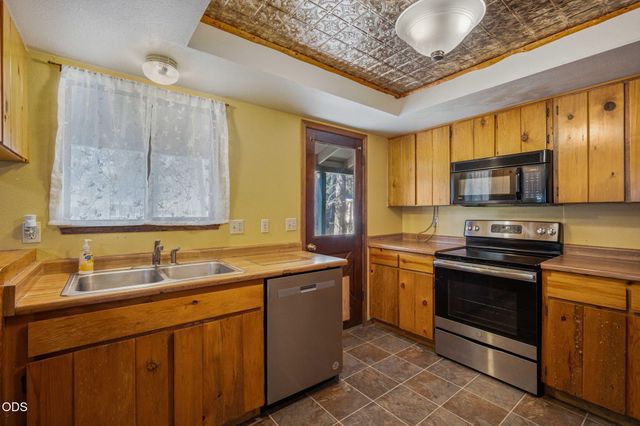 52975 Plainview Lane, La Pine, OR 97739