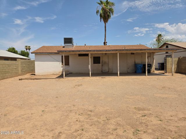 2211 W HARTFORD Avenue, Phoenix, AZ 85023