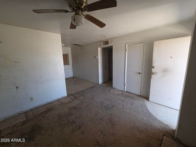 2211 W HARTFORD Avenue, Phoenix, AZ 85023