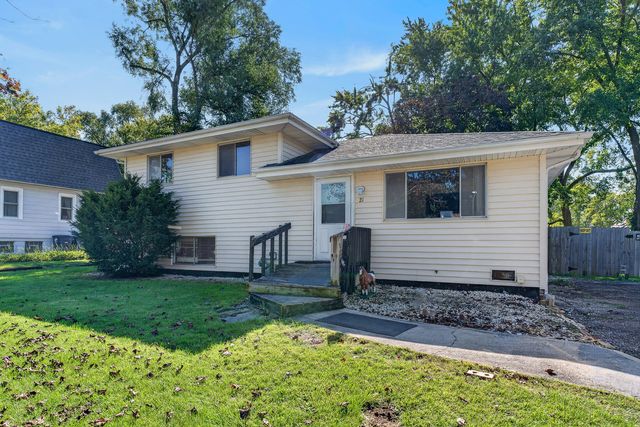 21 Janet Avenue, Darien, IL 60561