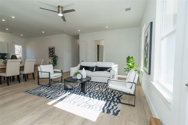 115 E Ireland Drive, Irving, TX 75062