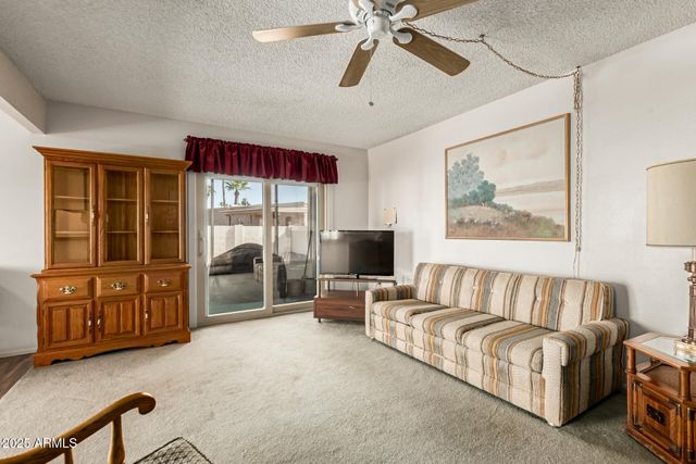 26019 S PARKSIDE Drive, Sun Lakes, AZ 85248