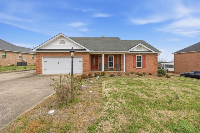 415 Woodlands Dr, Gallatin, TN 37066