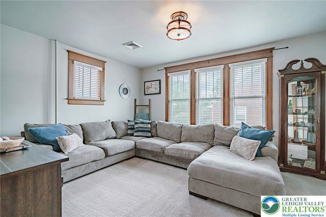 719 Main Street, Tatamy Boro, PA 18085