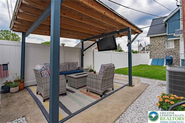 719 Main Street, Tatamy Boro, PA 18085