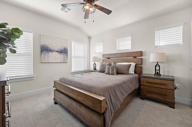 6209 Dumfries LN, Austin, TX 78744