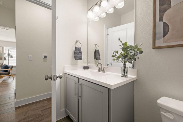 6209 Dumfries LN, Austin, TX 78744