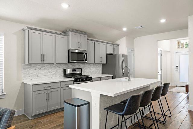 6209 Dumfries LN, Austin, TX 78744