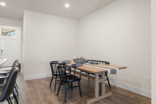 6209 Dumfries LN, Austin, TX 78744