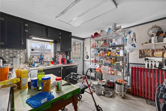 208 Glenwood Street, Elyria, OH 44035