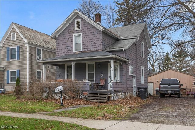 208 Glenwood Street, Elyria, OH 44035