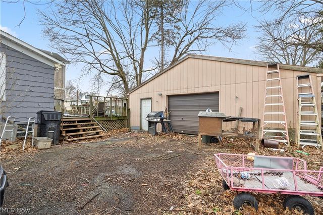 208 Glenwood Street, Elyria, OH 44035