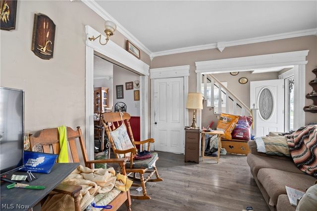 208 Glenwood Street, Elyria, OH 44035