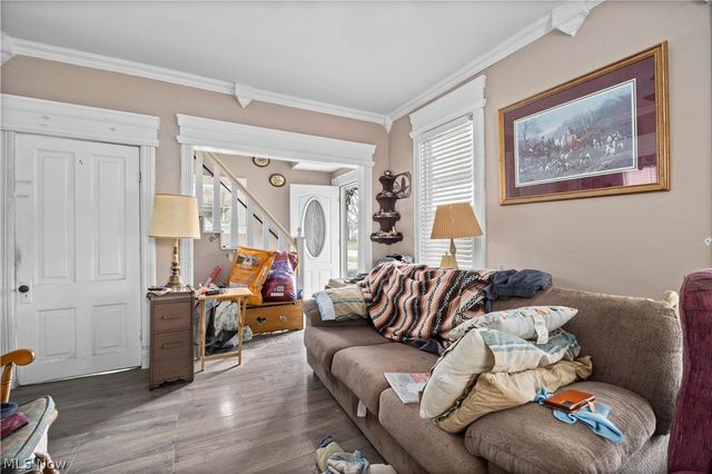 208 Glenwood Street, Elyria, OH 44035