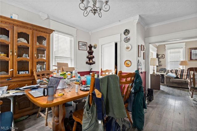 208 Glenwood Street, Elyria, OH 44035