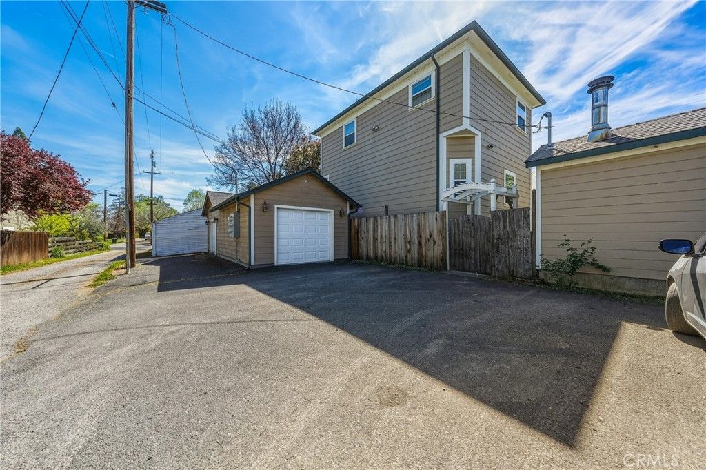 Image 55 of property listing at 150 Clearlake, Lakeport, CA 95453