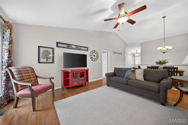 329 Gullane Drive, St Charles, MO 63301