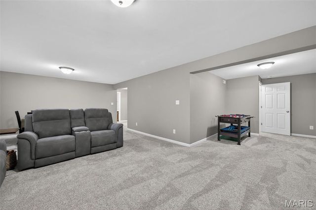 329 Gullane Drive, St Charles, MO 63301