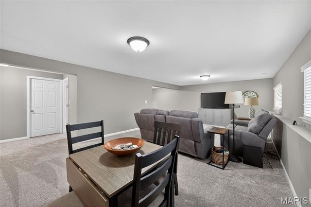 329 Gullane Drive, St Charles, MO 63301