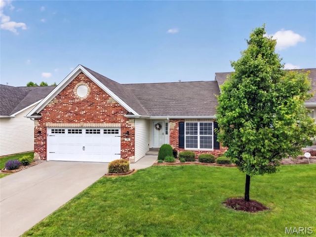 329 Gullane Drive, St Charles, MO 63301
