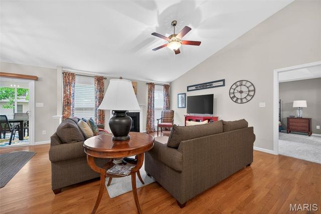 329 Gullane Drive, St Charles, MO 63301