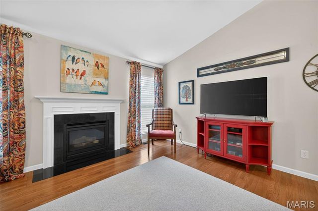 329 Gullane Drive, St Charles, MO 63301