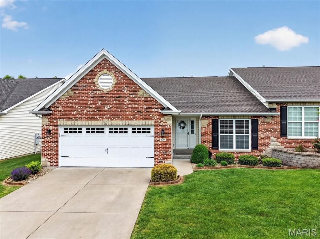 329 Gullane Drive, St Charles, MO 63301