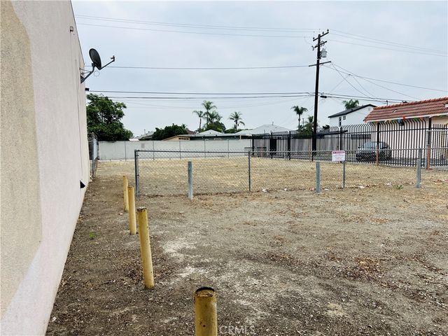 6184 Atlantic Ave, Long Beach, CA 90805