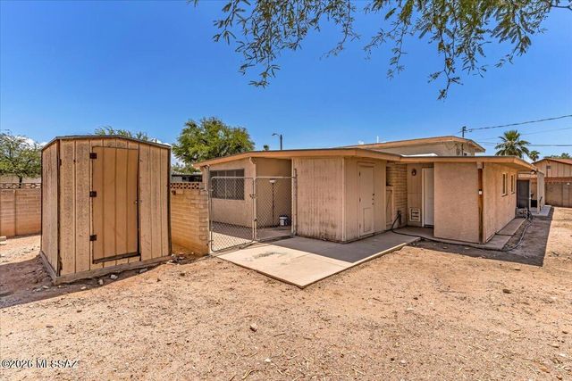 8031 E 17th Place, Tucson, AZ 85710