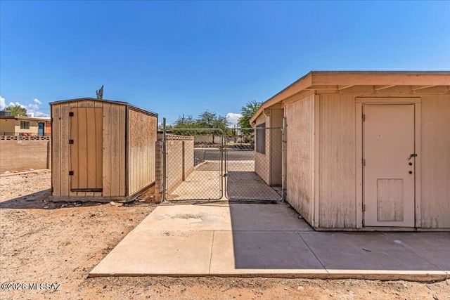 8031 E 17th Place, Tucson, AZ 85710