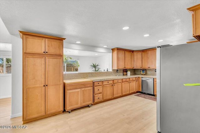 8031 E 17th Place, Tucson, AZ 85710