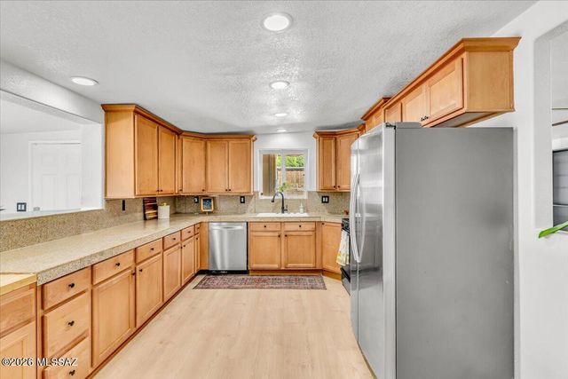 8031 E 17th Place, Tucson, AZ 85710