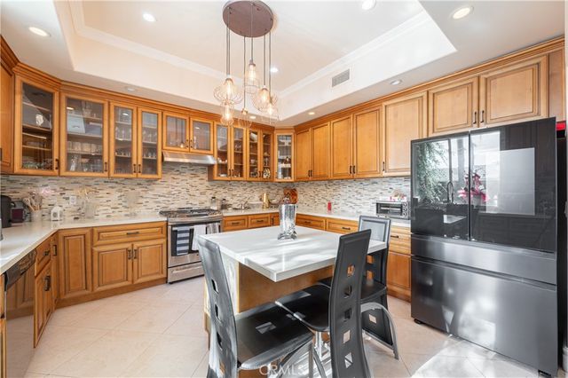 6973 Varna Avenue, Van Nuys, CA 91405