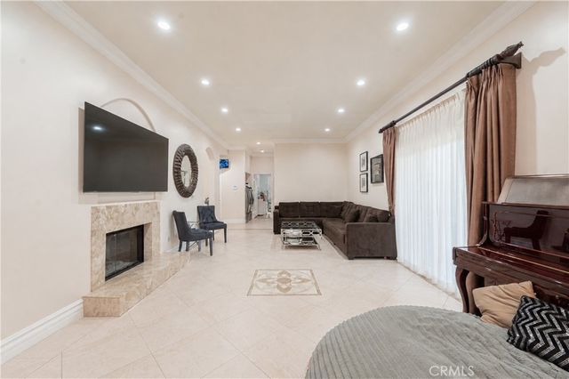 6973 Varna Avenue, Van Nuys, CA 91405