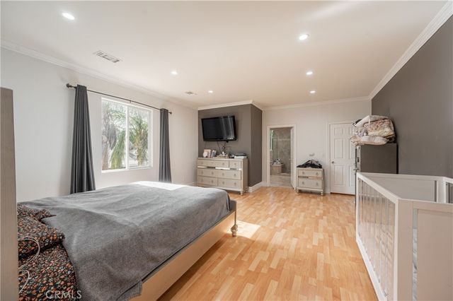 6973 Varna Avenue, Van Nuys, CA 91405