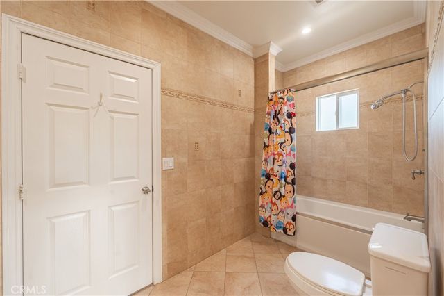 6973 Varna Avenue, Van Nuys, CA 91405